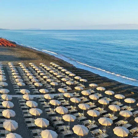 Hotiday Collection - Marinetta Hotel 4*