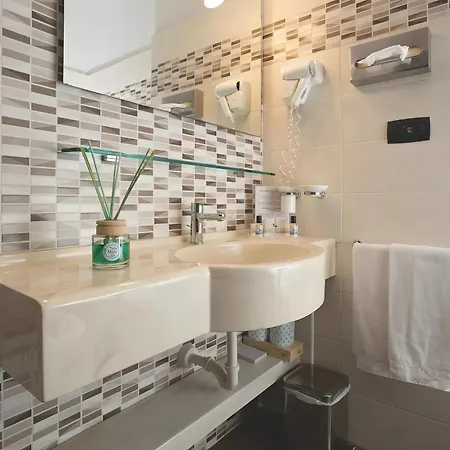 Hotel Hotiday Collection - Marinetta Marina Di Bibbona