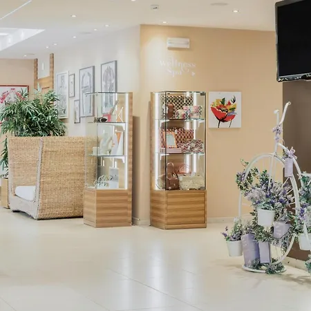 Hotiday Collection - Marinetta Hotel Marina Di Bibbona