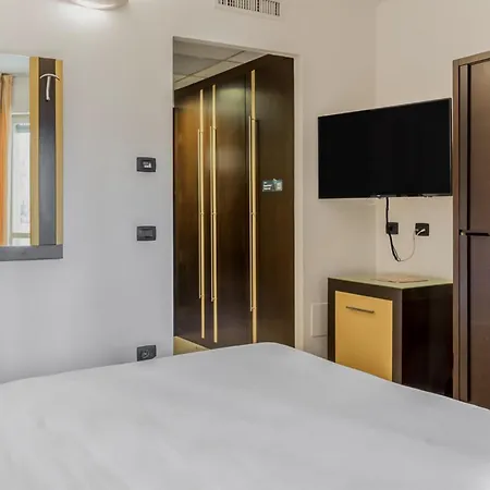 Hotel Hotiday Collection - Marinetta Marina Di Bibbona